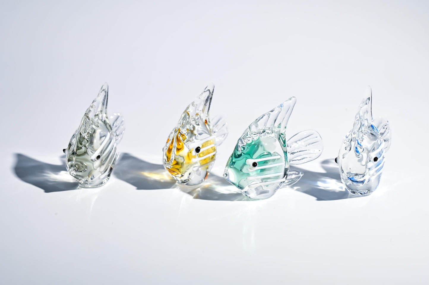 Hand-Blown Glass Fish Figurine, Clear Mini Fish Sculpture, Cute Desk Ornament, Lucky Gift for Aquarium Lovers and Collectors, Christmas