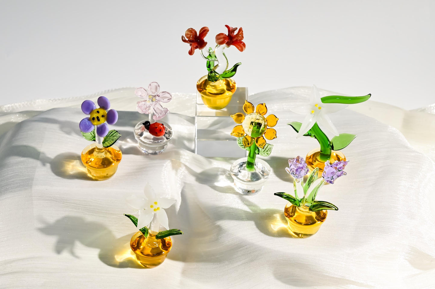 Handmade Glass Sunflower Figurine, Mini Stained Glass Flower, Cute Desk Decor, Small Home Decoration, Unique Gift for Her, Miniature model