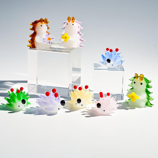 Hand-Blown Glass Hedgehog Figurine, Clear Mini Hedgehog Sculpture, Cute Desk Ornament, Gift for Aquarium Lovers and Collectors, Christmas