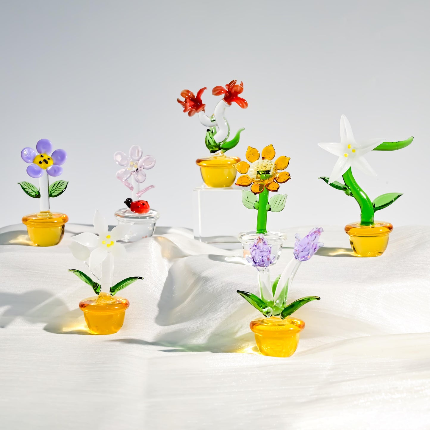 Handmade Glass Sunflower Figurine, Mini Stained Glass Flower, Cute Desk Decor, Small Home Decoration, Unique Gift for Her, Miniature model