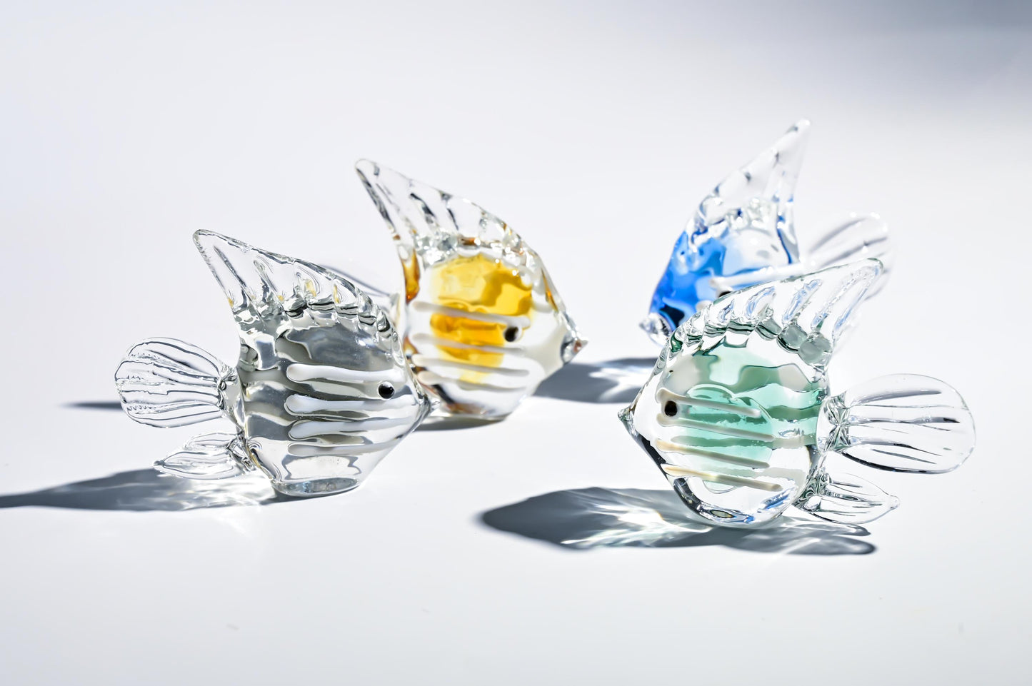 Hand-Blown Glass Fish Figurine, Clear Mini Fish Sculpture, Cute Desk Ornament, Lucky Gift for Aquarium Lovers and Collectors, Christmas